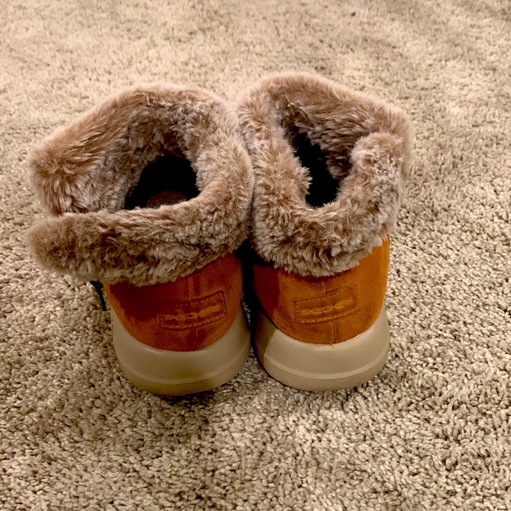 Fur boots - Picture 4 of 4
